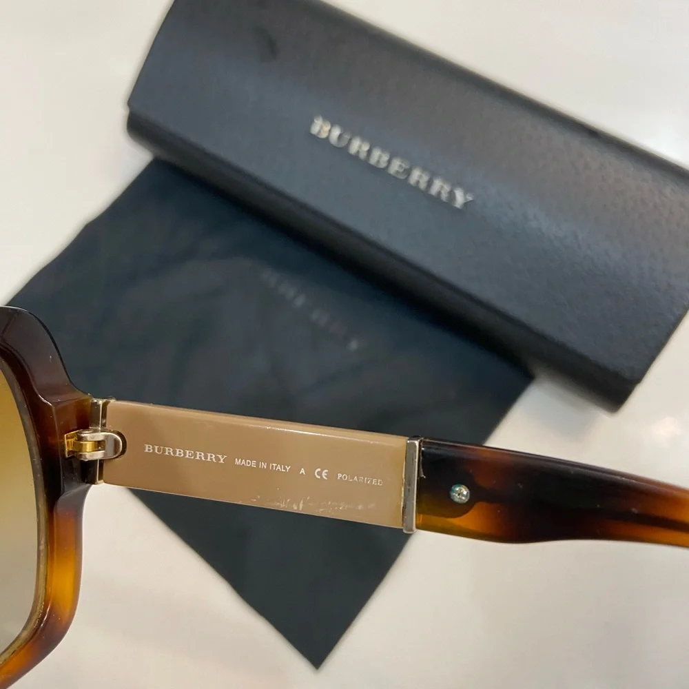 Burberry sunglasses ❤️ - Picture 6 of 8